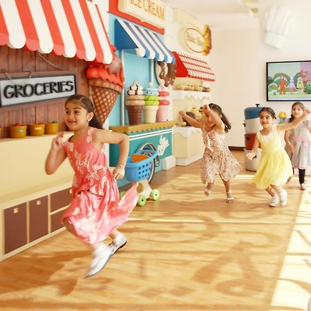 Ascott Tahlia Jeddah Apartment Bagian luar foto