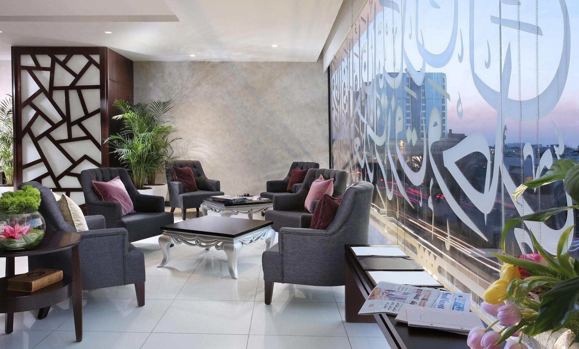 Ascott Tahlia Jeddah Apartment Bagian luar foto