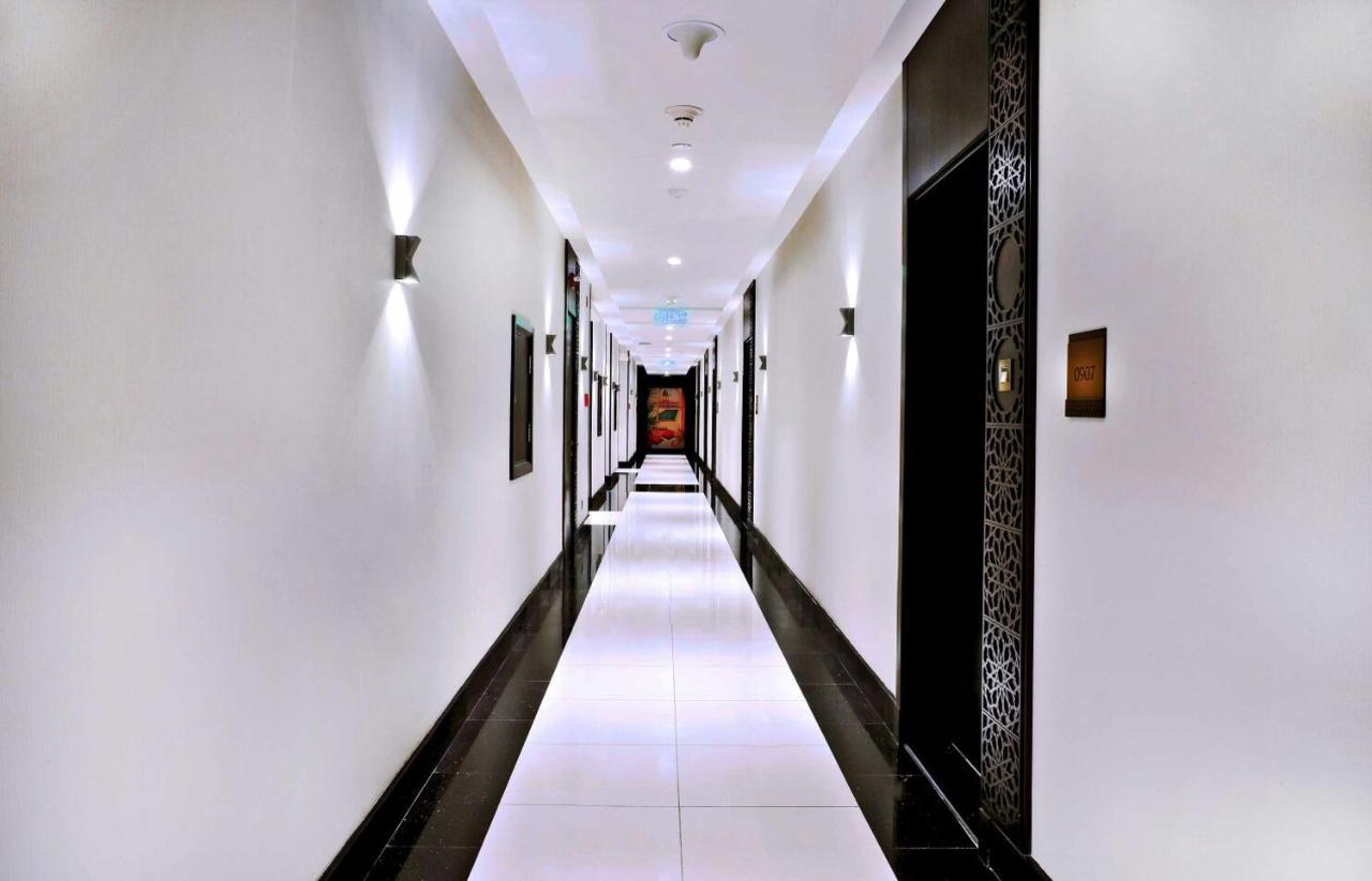 Ascott Tahlia Jeddah Apartment Bagian luar foto
