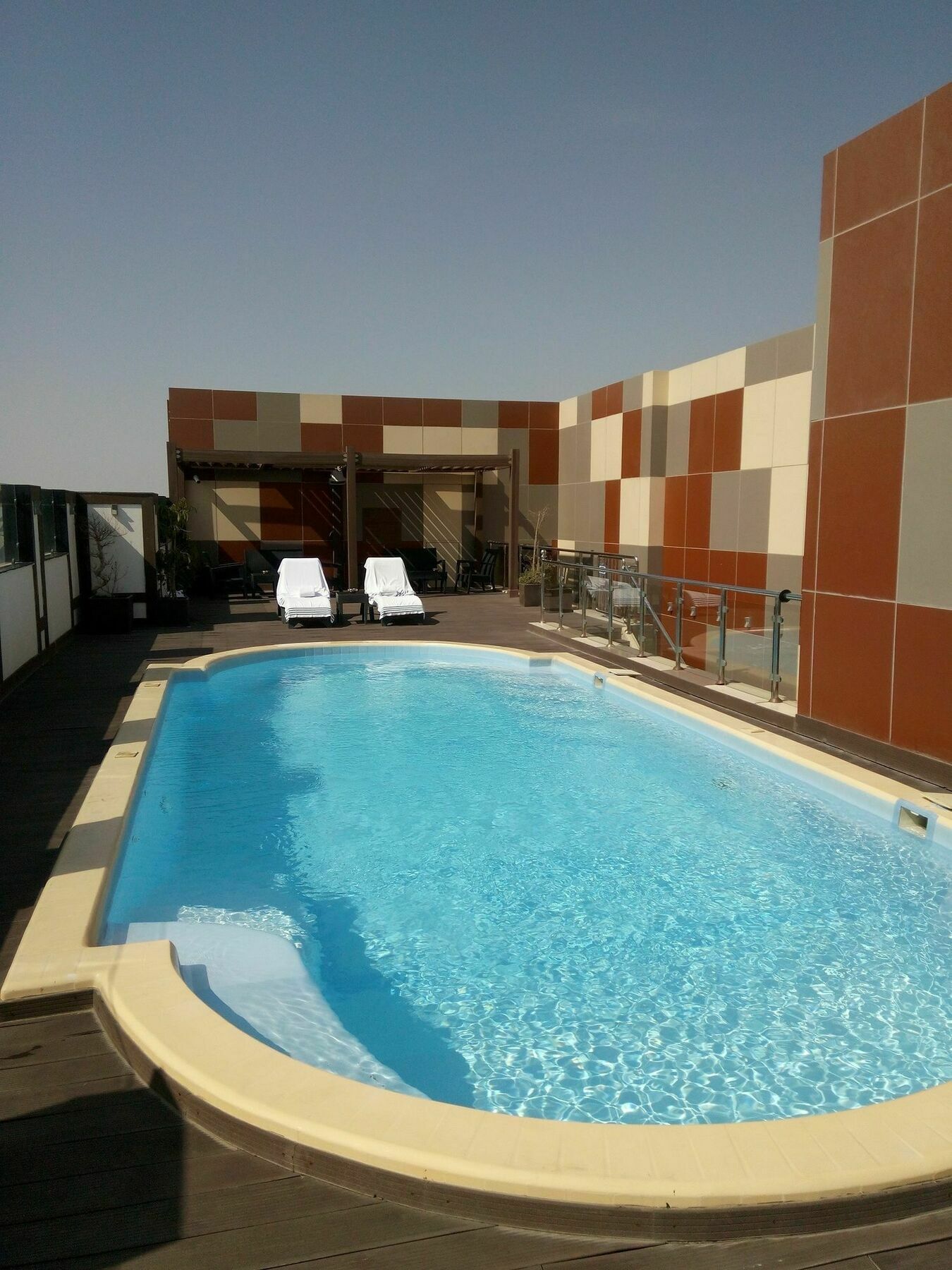 Ascott Tahlia Jeddah Apartment Bagian luar foto