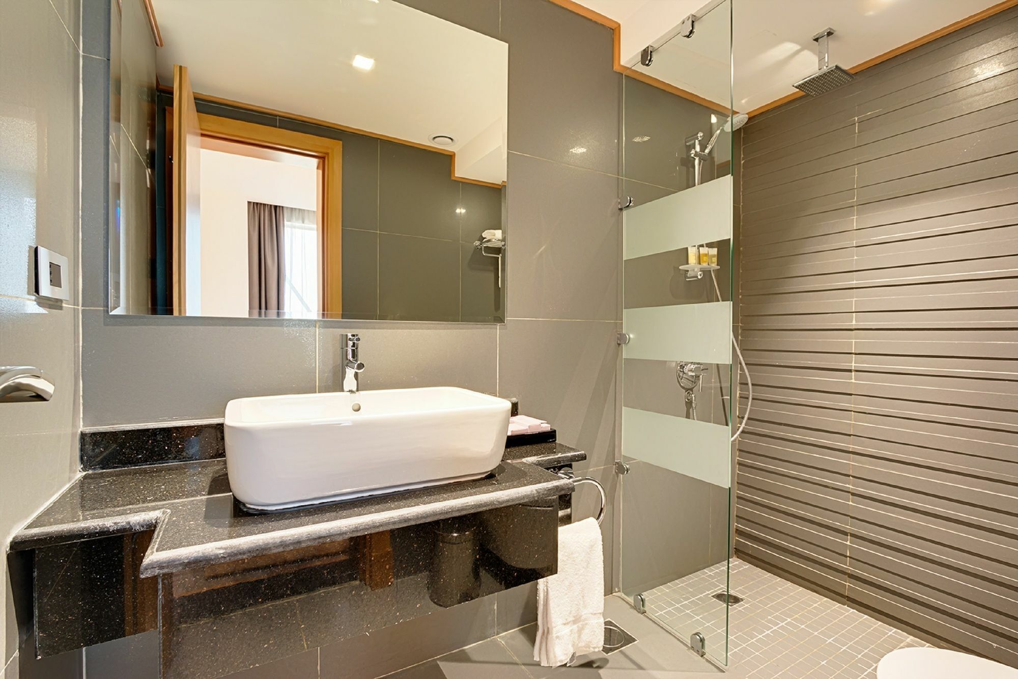 Ascott Tahlia Jeddah Apartment Bagian luar foto