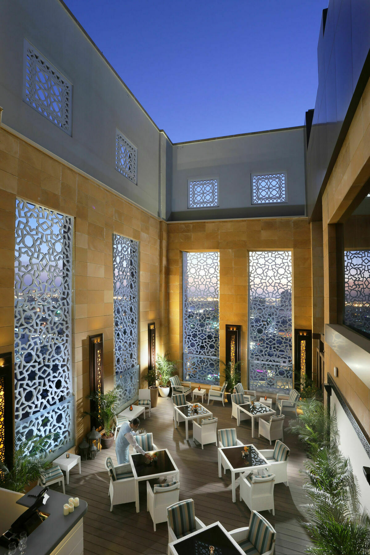 Ascott Tahlia Jeddah Apartment Bagian luar foto