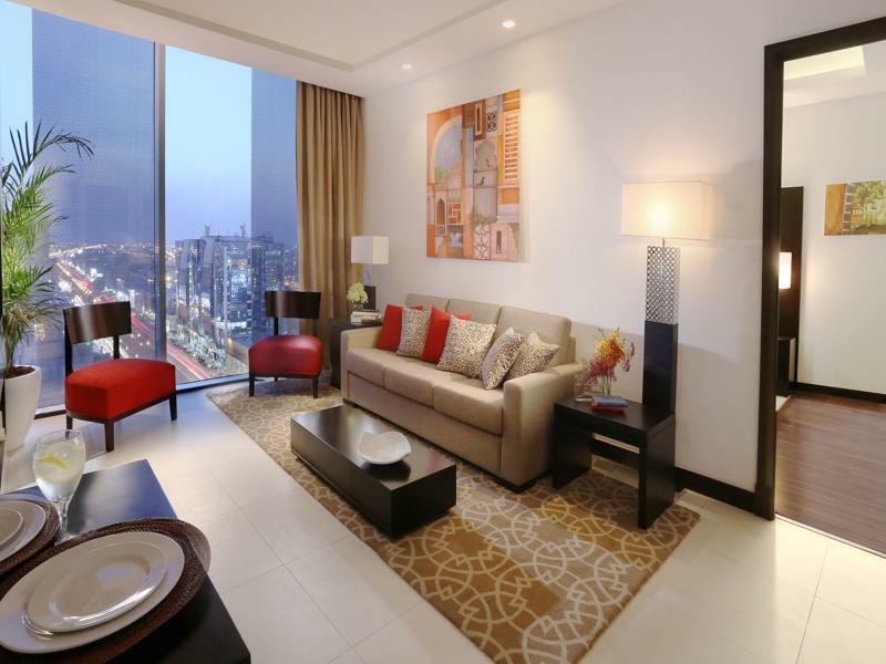 Ascott Tahlia Jeddah Apartment Bagian luar foto
